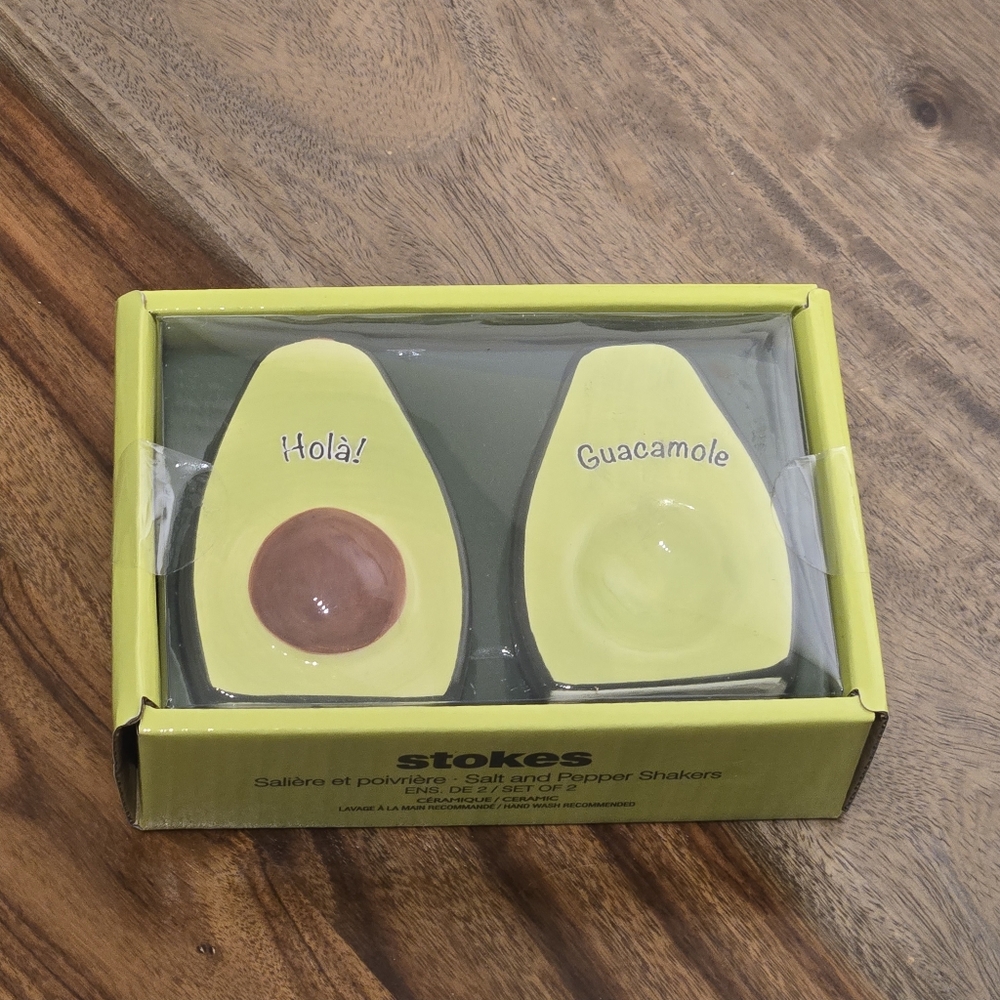✨️3 For $30✨️Stokes Avocado Salt and Pepper Shakers "Holà! Guacamole"